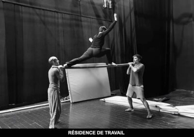 spectacle petits présents pour grand futur, travail en résidence