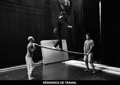 spectacle petits présents pour grand futur, travail en résidence