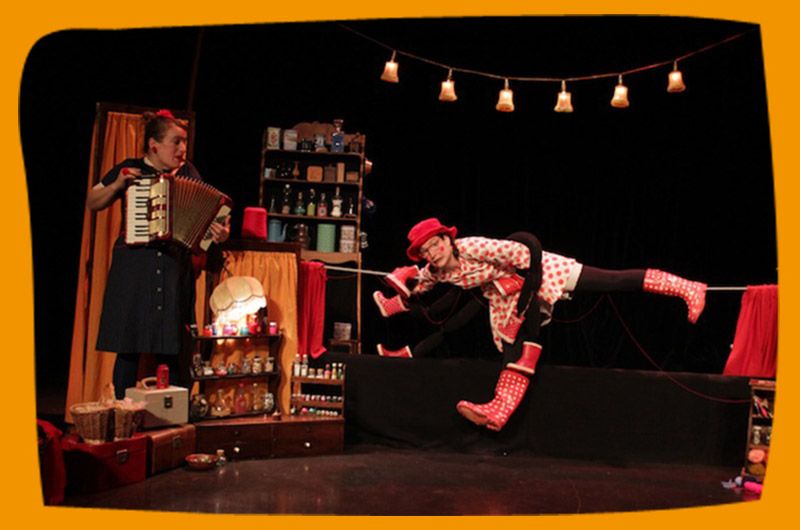 diapo-accueil-cie-artiflette-bobines2 Spectacle Bobines et flacons de la Cie Artiflette