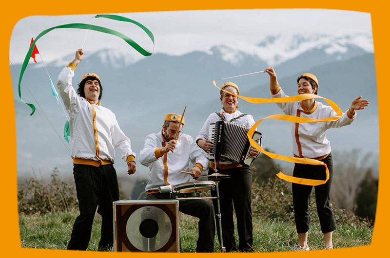 diaporama-accueil-cie-artiflette-petit-present-pour-grand-futur6 Spectacle Petit présent pour grand futur de la Cie Artiflette