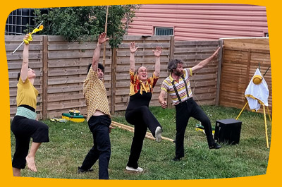 diaporama-petit-present-pour-grand-futur-11 spectacle petits présents pour grand futur, Cie Artiflette