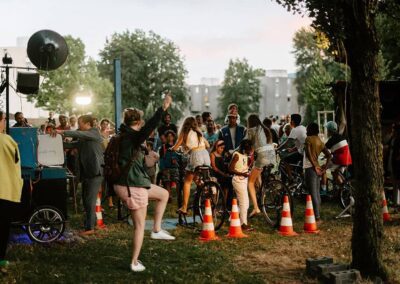 Spectacle Chez Guy et Freddy Cie Artiflette, Théâtre Forain Électrique et Interactif