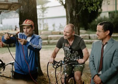 Spectacle Chez Guy et Freddy Cie Artiflette, Théâtre Forain Électrique et Interactif